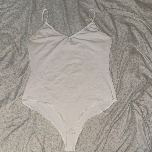Chic White Women's Chemise - Picture 1 of 3